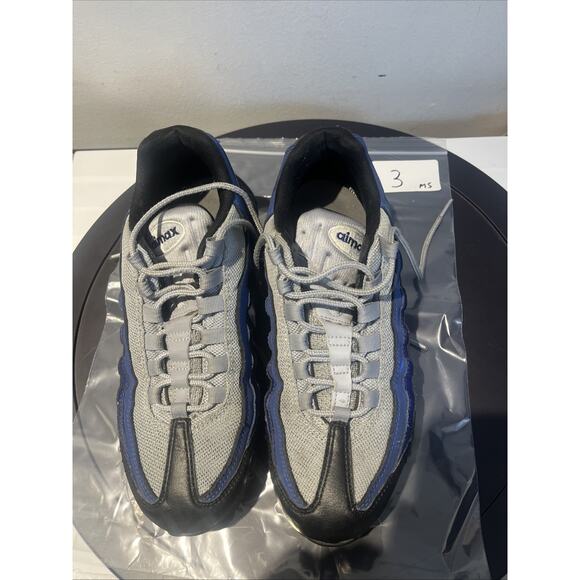 Nike Air Max 95 Essential Deep Royal Black Suede Leather (749766-023) Men's 8.5 - Picture 9 of 9